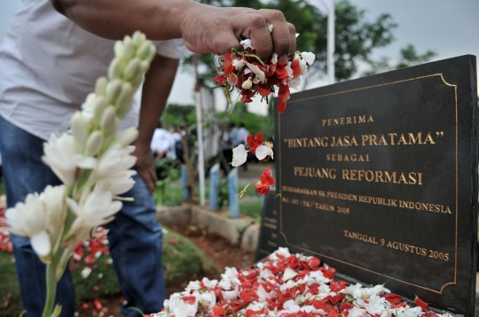 Doa dan Tabur Bunga Peringati 21 Tahun Tragedi 12 Mei 1998