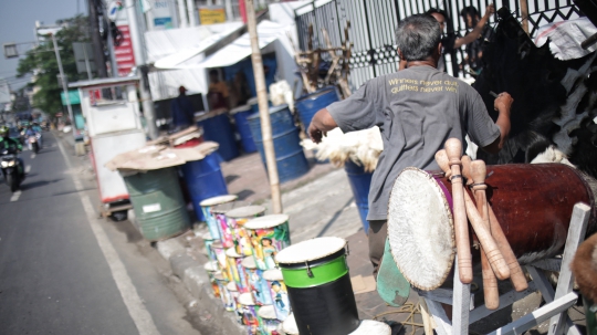 Berkah Ramadan Bagi Penjualan Bedug di Tanah Abang