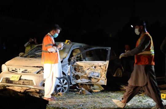 Situasi Mencekam Usai Serangan Bom di Pos Polisi Pakistan