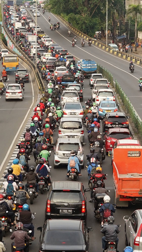 Ramadan, Lalu Lintas Jakarta Macet Lebih Awal