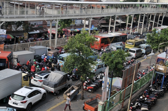 Kemacetan Pasar Tanah Abang saat Ramadan