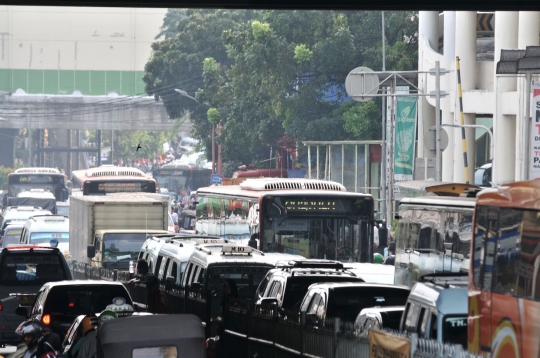 Kemacetan Pasar Tanah Abang saat Ramadan