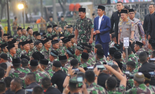 Jokowi Buka Bersama dengan TNI/POLRI