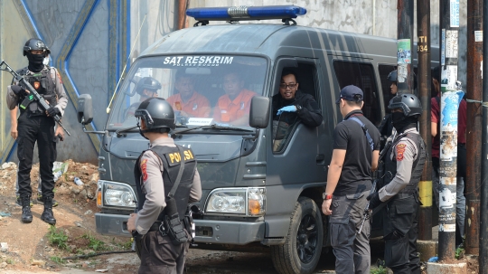 Polisi Jaga Ketat Rumah Terduga Teroris Jaringan ISIS di Cibinong