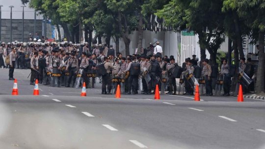 Antisipasi Aksi Demo, Gedung Bawaslu Dikelilingi Kawat Berduri