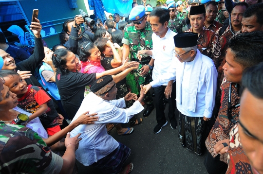 Jokowi-Ma'ruf Sampaikan Pidato Kemenangan di Kampung Deret