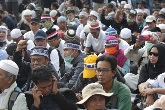 Massa Gerakan Nasional Kedaulatan Rakyat Geruduk Bawaslu