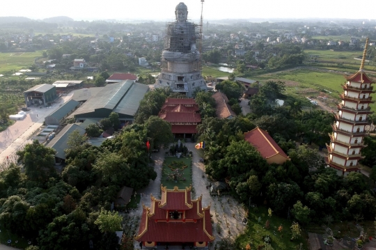 Penampakan Patung Buddha Raksasa di Vietnam