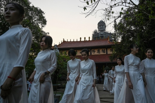 Penampakan Patung Buddha Raksasa di Vietnam