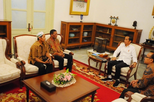 Jokowi Temui Pedagang yang Jadi Korban Penjarahan