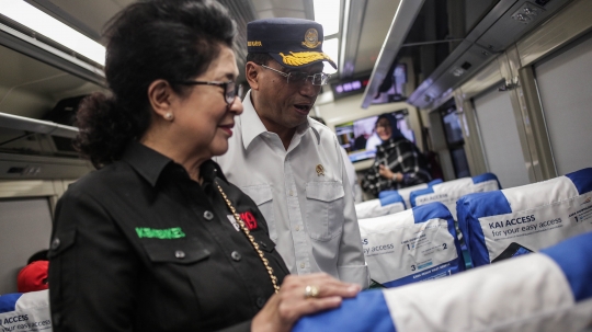 Menhub dan Menkes Tinjau Kesiapan Mudik 2019 di Stasiun Gambir