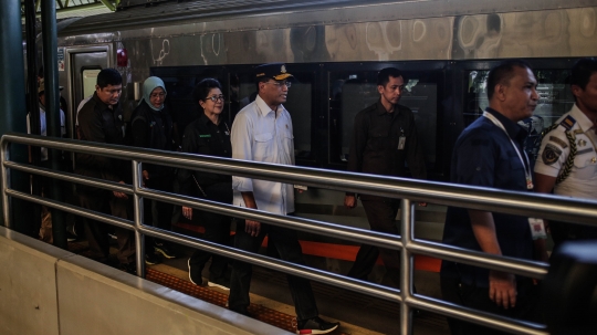 Menhub dan Menkes Tinjau Kesiapan Mudik 2019 di Stasiun Gambir