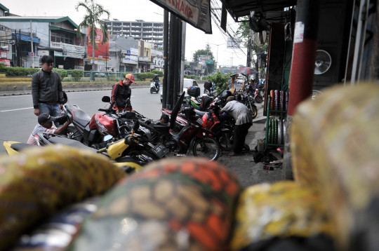 Jelang Lebaran, Bengkel Motor Kebanjiran Pelanggan