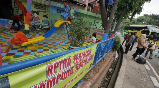 Sambut Arus Mudik Lebaran, Terminal Kampung Rambutan Bangun RPTRA Mini