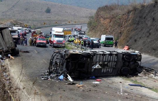 Kecelakaan Bus di Meksiko, 21 Orang Tewas