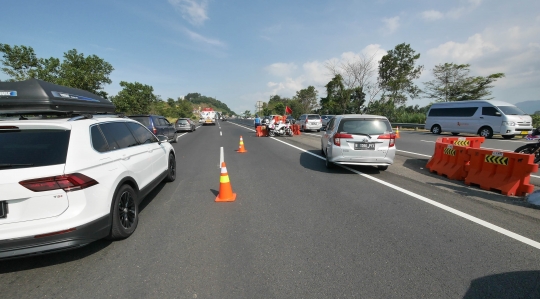 Urai Kemacetan, Tol Semarang-Bawean Buka Contraflow