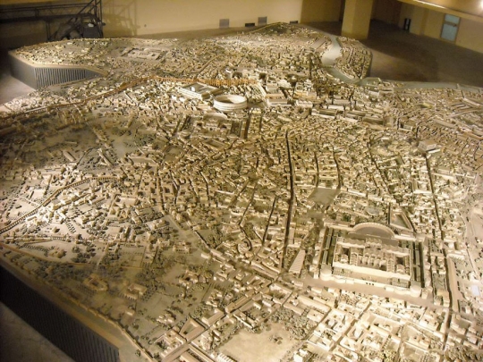 Arkeolog Ini Perlu 35 Tahun untuk Bangun Miniatur Terakurat Kota Romawi Kuno