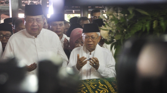 Ma'ruf Amin Jadi Imam Salat Jenazah Ani Yudhoyono