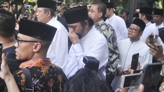 Tokoh Nasional hingga Masyarakat Hadir di Persemayaman Ani Yudhoyono