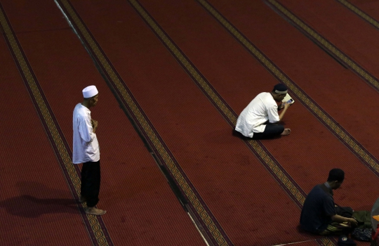 Ratusan Muslim Rayakan Malam Takbiran di Masjid Istiqlal