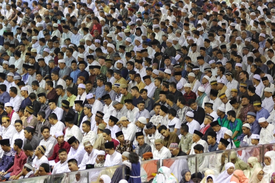 Ribuan Jemaah Salat Idul Fitri Padati Masjid Istiqlal