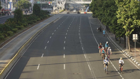 Jalanan Sepi Ibu Kota Jadi Ajang Foto