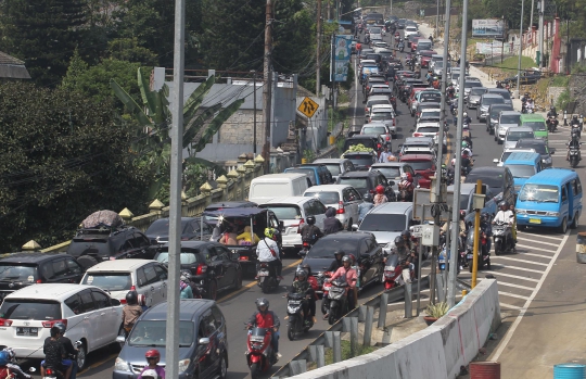 Lebaran, Jalur Menuju Puncak Macet Parah