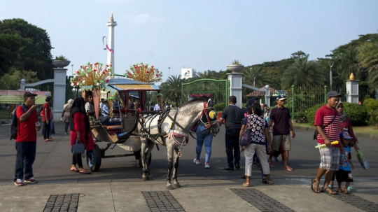 Monas Masih Jadi Lokasi Favorit untuk Habiskan Libur Lebaran