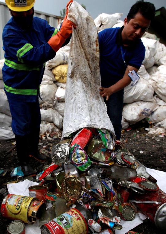 Ini Penampakan Sampah yang Kotori Gunung Everest