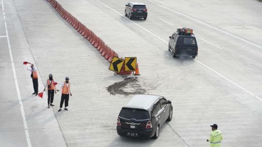 Sistem Satu Arah Diberlakukan, Begini Arus Lalin di Tol Palimanan