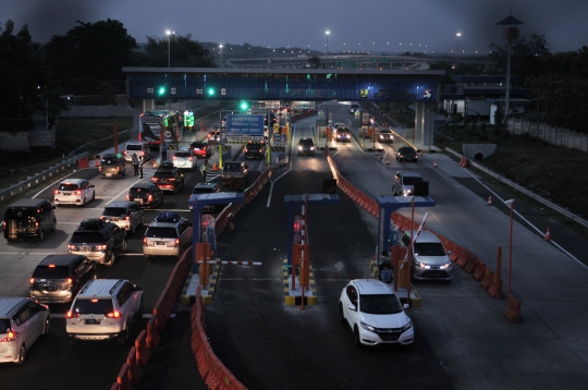 Arus Balik Pemudik Mulai Padati Tol Trans Jawa