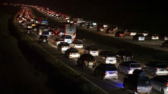 Begini Padatnya Arus Balik di Tol Cipali