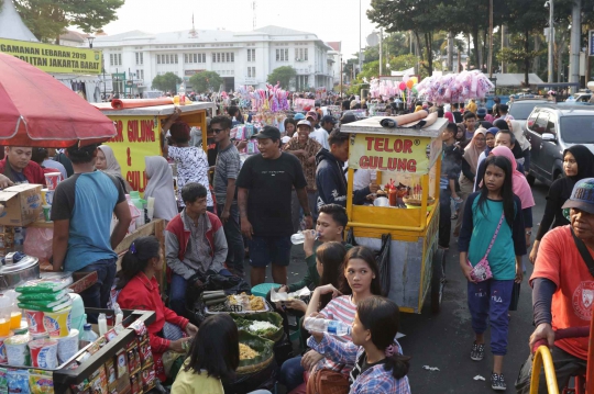 Dikuasai Delman dan PKL, Jalan Dekat Museum Fatahillah Semrawut