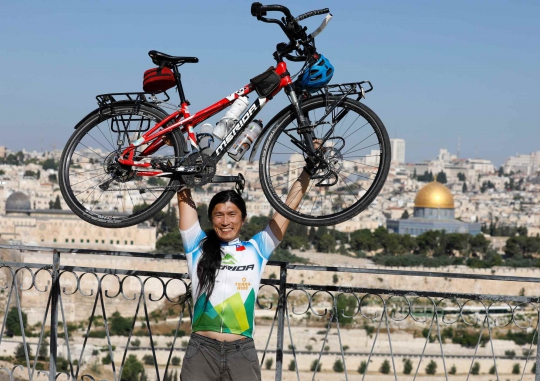 Keliling Dunia Naik Sepeda, Jacky Chen Sudah Lintasi 64 Negara