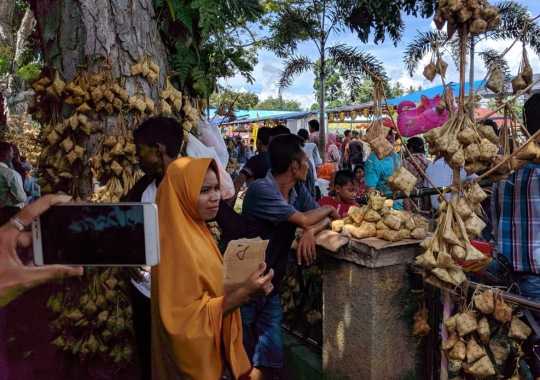 Tradisi Hari Raya Ketupat di Gorontalo Pecahkan Rekor Muri