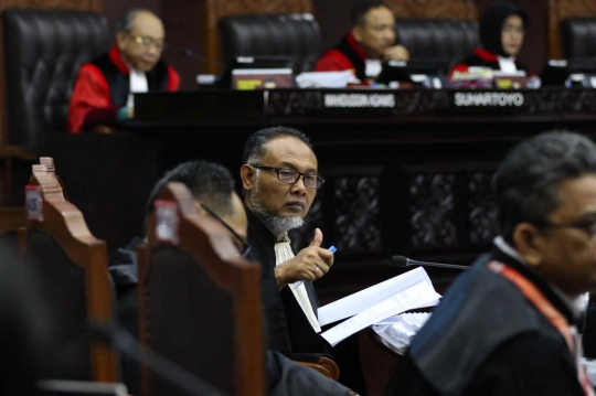 Ekspresi Hadirin Dengar Tuntutan Tim Hukum 02 di Sidang Perselisihan Pilpres 2019