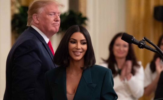 Bantu Kehidupan Eks Napi, Kim Kardashian Temui Donald Trump