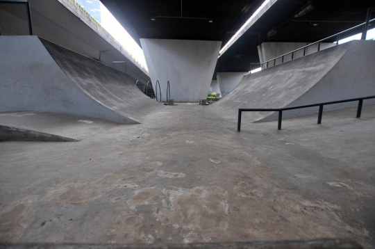 Kondisi Tidak Terawat Skatepark Slipi