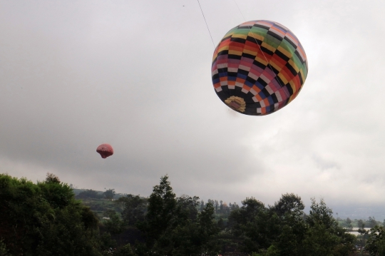 Melihat Festival Balon Udara di Wonosobo