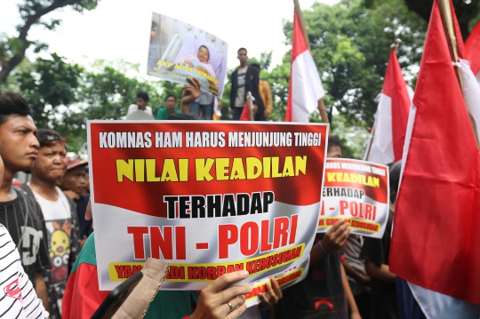 Massa Tuntut Komnas HAM Bersikap Adil