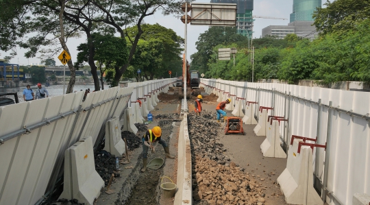 Proyek LRT di Setiabudi Tengah Mulai Dikerjakan