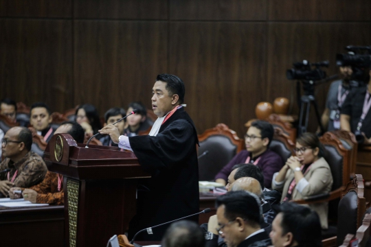 Kuasa Hukum KPU Jawab Tudingan Prabowo-Sandi di Sidang MK