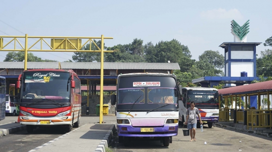 Pelarangan Transportasi Daring Ambil Penumpang di Terminal Jatijajar