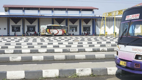 Pelarangan Transportasi Daring Ambil Penumpang di Terminal Jatijajar