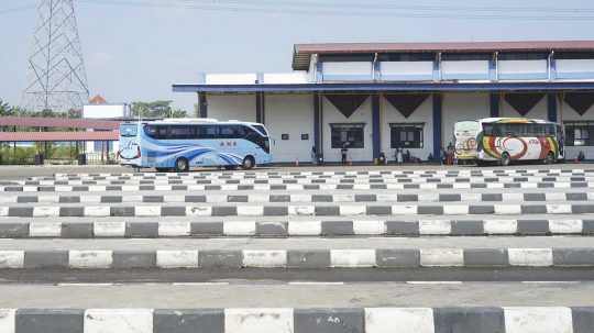 Pelarangan Transportasi Daring Ambil Penumpang di Terminal Jatijajar