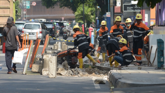 Memantau Revitalisasi Trotoar Cikini Raya Sepanjang 10 Km