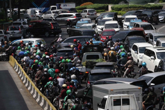 Ditutup Ada Sidang Lanjutan Sengketa Pemilu, Lalu Lintas Jalan Veteran Macet