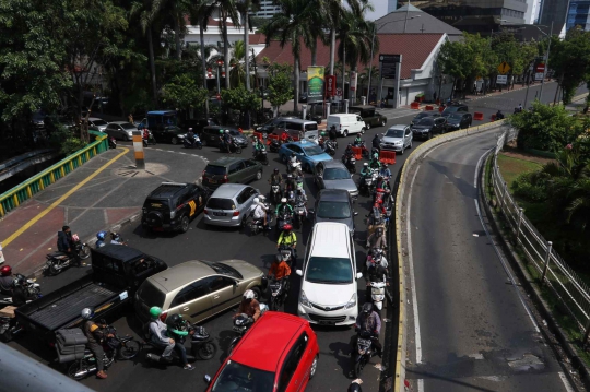 Ditutup Ada Sidang Lanjutan Sengketa Pemilu, Lalu Lintas Jalan Veteran Macet