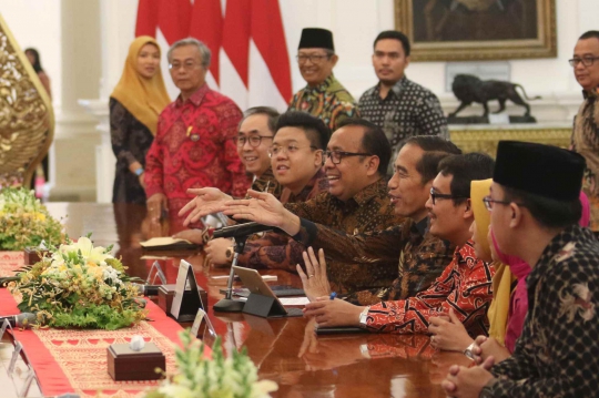 Presiden Jokowi Temui Pelaku UMKM di Istana