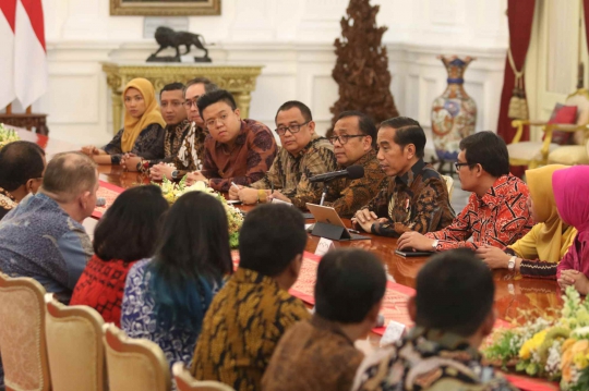 Presiden Jokowi Temui Pelaku UMKM di Istana